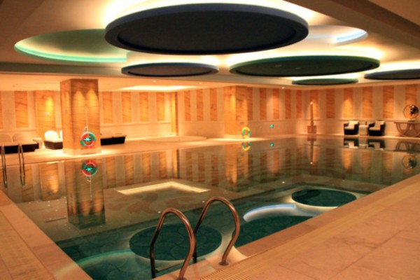 广州棠下村夜生活探秘：繁华背后的独特魅力